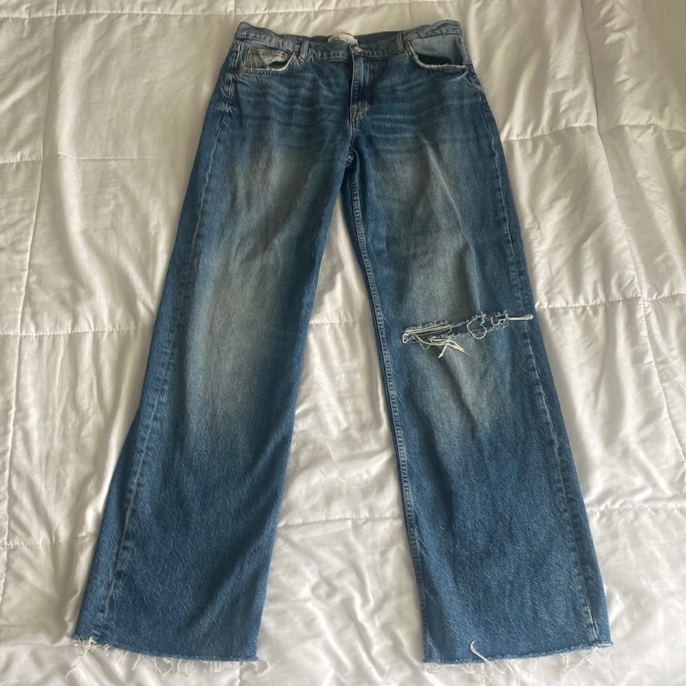ZARA JEANS RIPPED SIZE 12 US WOMENS BLUE WASH NWOT